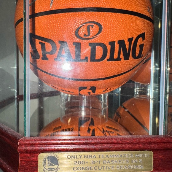Golden State Stephen Curry & Klay Thompson Signed Basketball 2/30 made case/coa - Picture 9 of 16